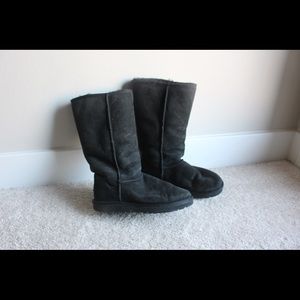 BLACK TALL UGG BOOTS